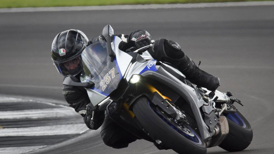 Yamaha R1 Trackday